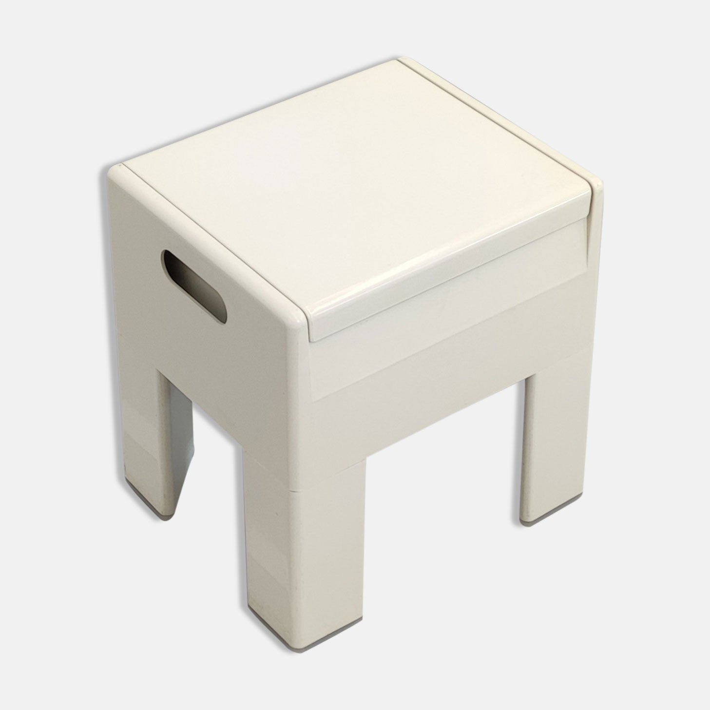 Tabouret de Rangement Gedy G-Box par Olaf Von Bohr – Design Fonctionnel de 1971