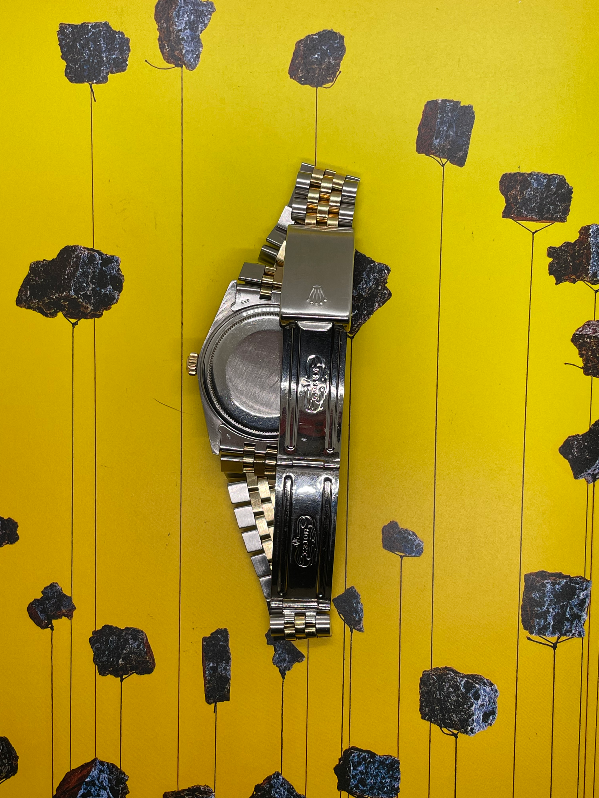 Montre de Taille Moyenne en Or 18k et Acier - Classicisme et Élégance par Rolex, Réf 68273