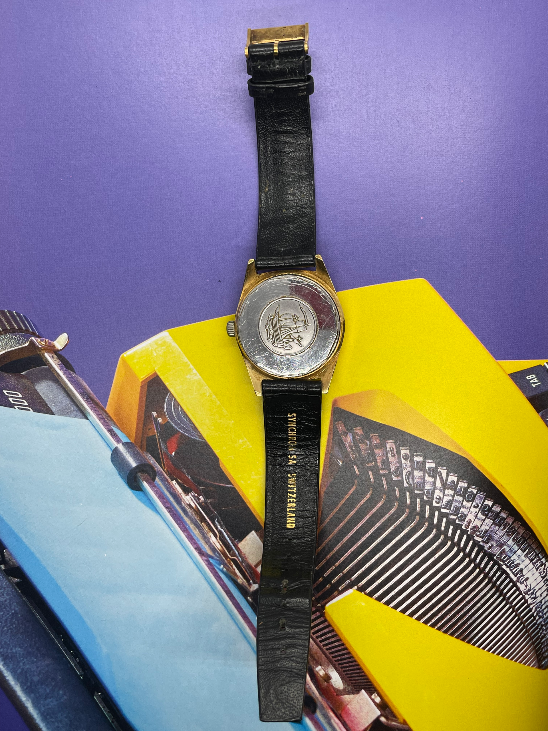 Montre Bracelet Plaquée Or au Design Épuré – Mouvement Mécanique Tissot 781